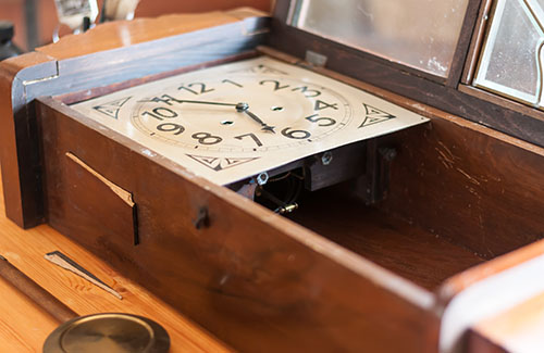 Clock repairs in Sussex and Surrey